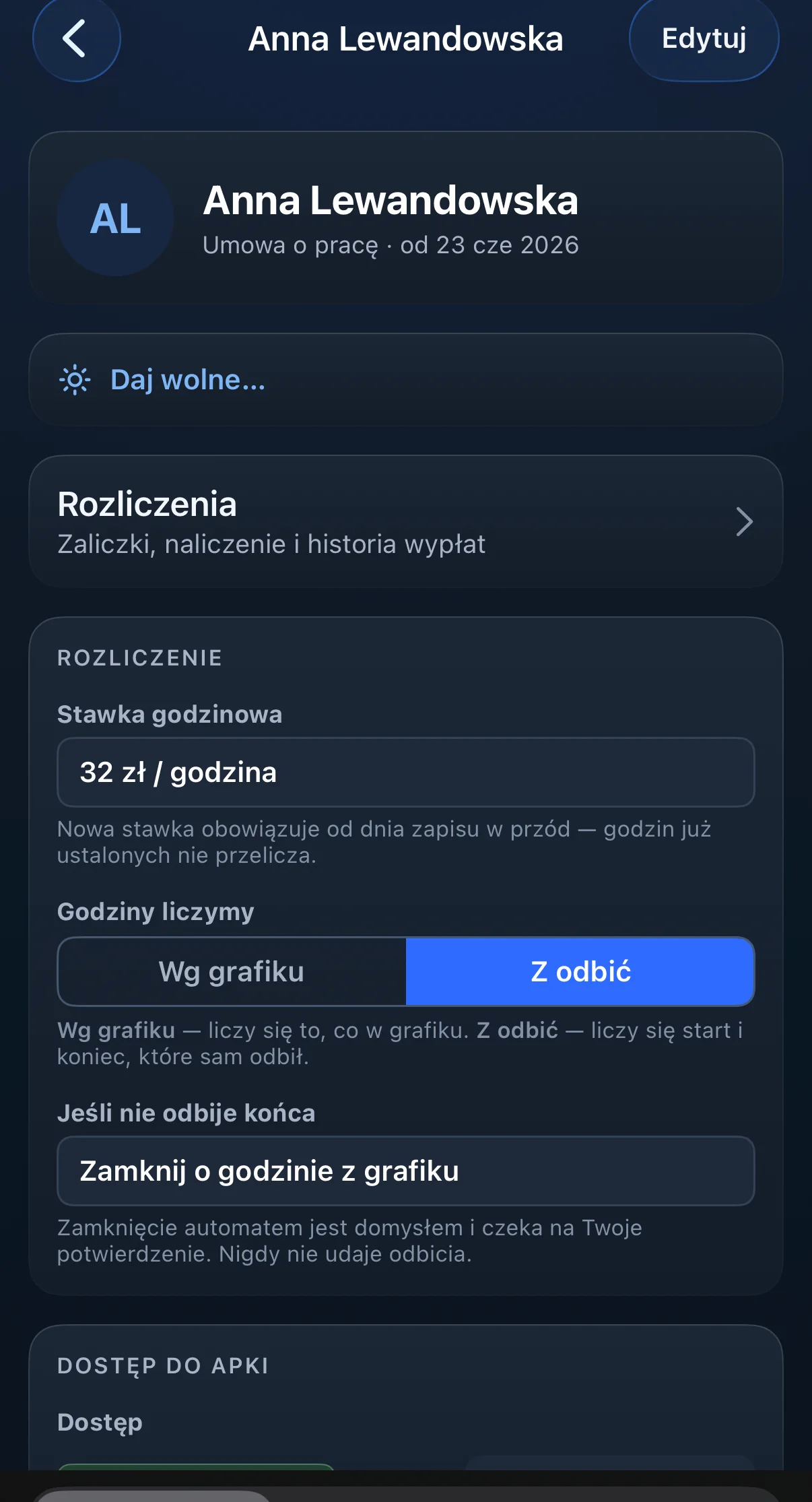 AVERO Team: karta pracownika ze stawką, sposobem liczenia godzin i rozliczeniami